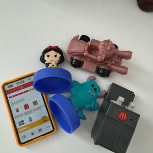 Kids Toy Set with Blue and Pink Figures